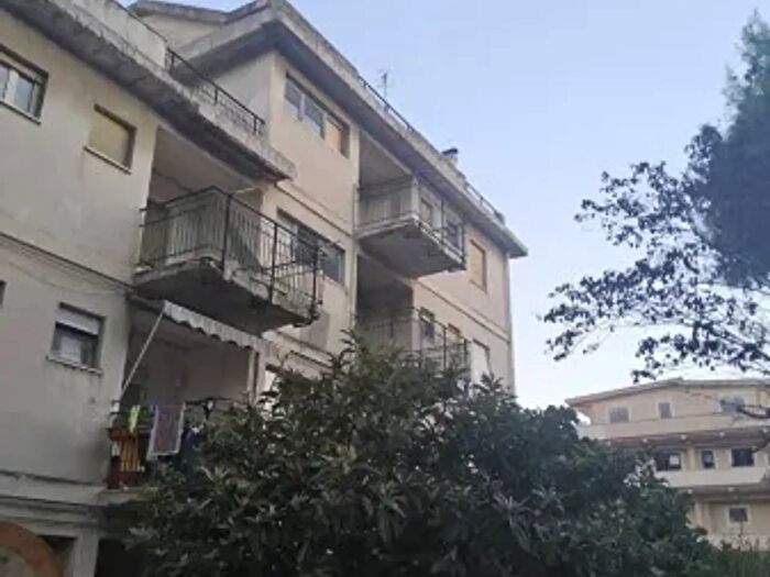 Appartamento trilocale in vendita in Via Matteotti, Marina Di Gioiosa Ionica
