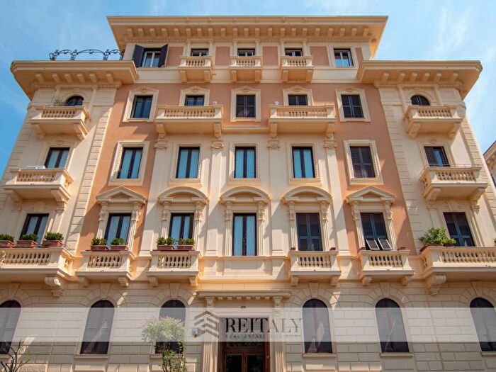 Appartamento con 6 locali in vendita in Via Antonio Bertoloni, Parioli, Roma