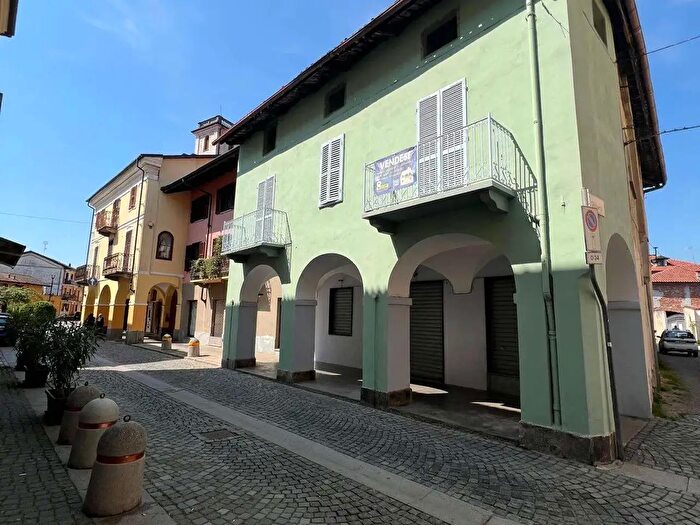 Casa con 7 locali in vendita in Via Gioberti, Montanaro
