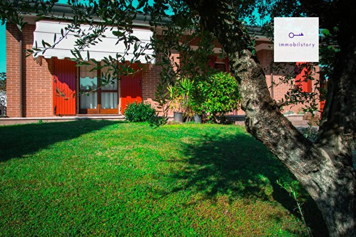 Casa con 7 locali in vendita in Solesino