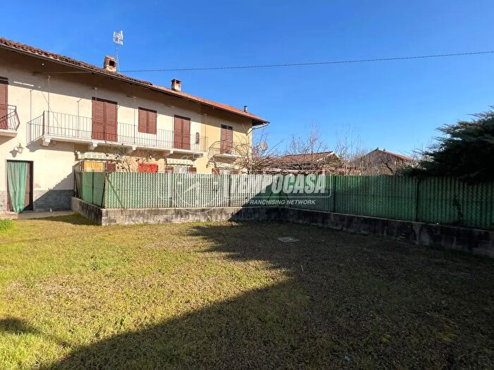 Casa con 5 locali in vendita in Vicolo Bona, San Giusto Canavese