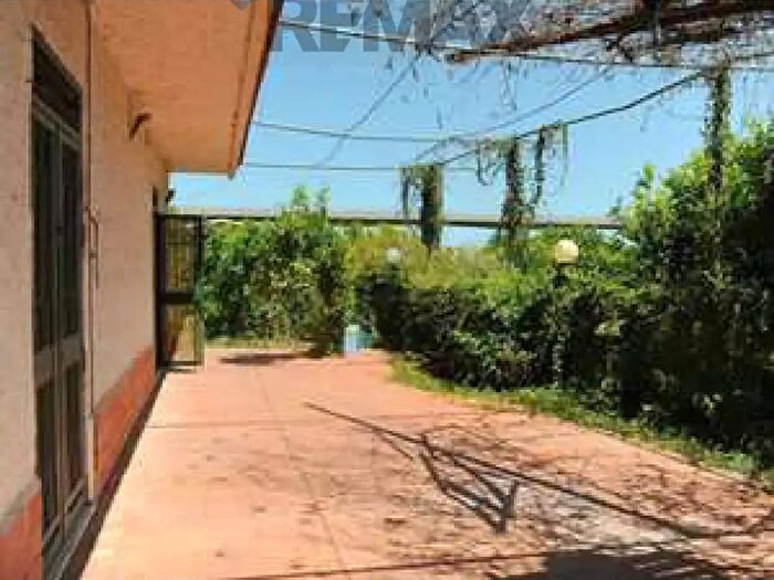Casa con 6 locali in vendita in Cda Furiano Snc, Acquedolci