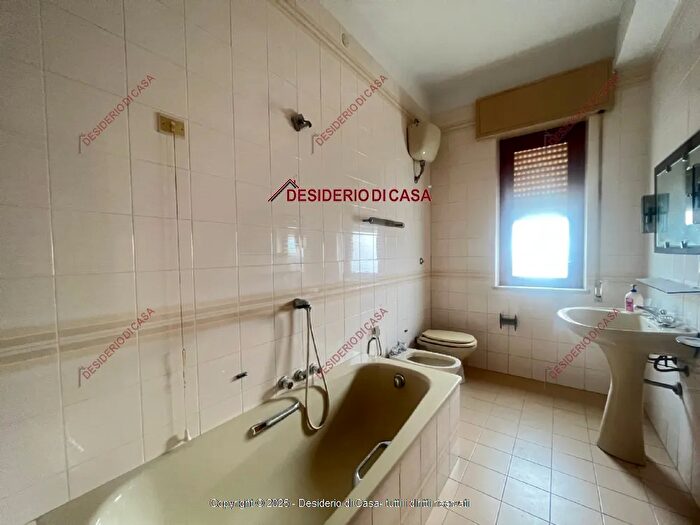 Appartamento con 5 locali in vendita in Piazza Dante Alighieri Casteldaccia Pa Italia, Casteldaccia