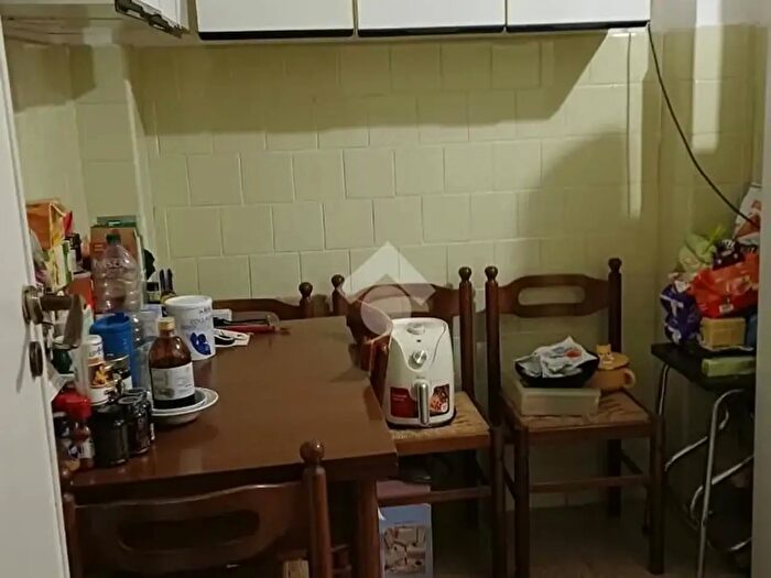 Appartamento trilocale in vendita in Via Costantino, Roma
