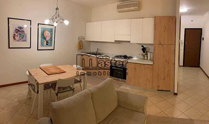 Appartamento trilocale in vendita in Via Roggia, Treviso