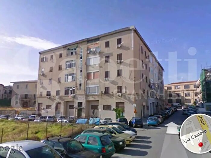 Appartamento trilocale in vendita in Via Cala Snc, Palermo