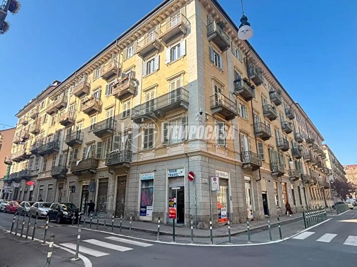 Appartamento con 8 locali in vendita in Via SantAnselmo, Torino