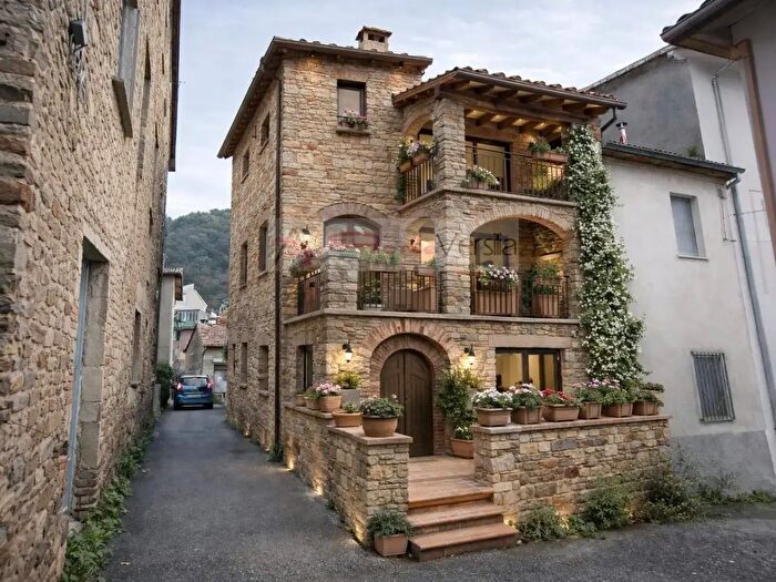 Casa con 8 locali in vendita in Via Corniolo, Montignoso