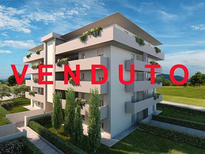 Appartamento trilocale in vendita in Via Marconi, Curno