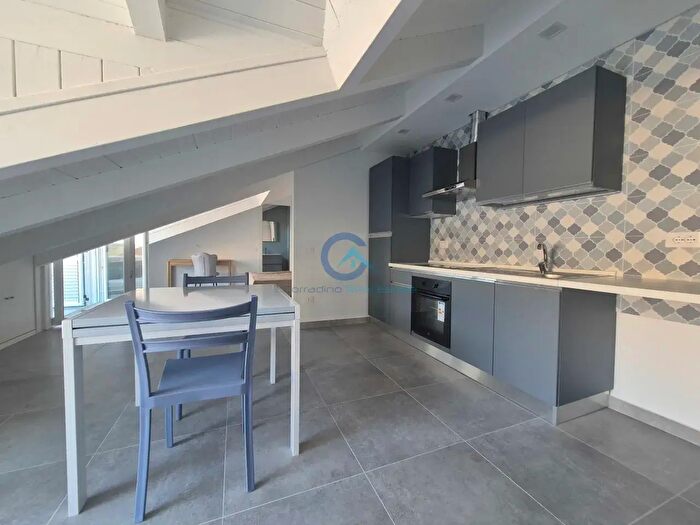 Appartamento bilocale in affitto in Viale Crotone, Catanzaro