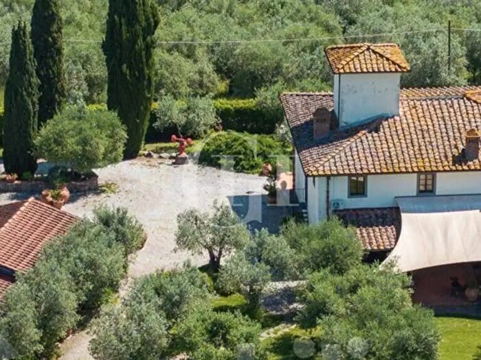 Casa con 15 locali in vendita in Impruneta