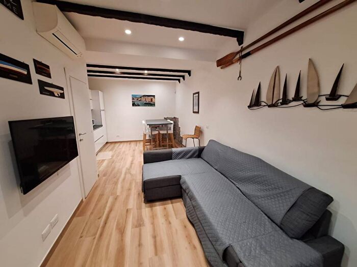 Appartamento trilocale in affitto in Via Aldo Casotti, Nervi, Genova