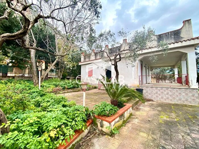 Casa trilocale in vendita in Via Don Luigi Sturzo, Carini