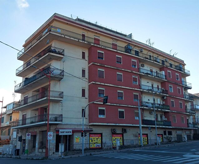 Appartamento con 7 locali in vendita in Messina