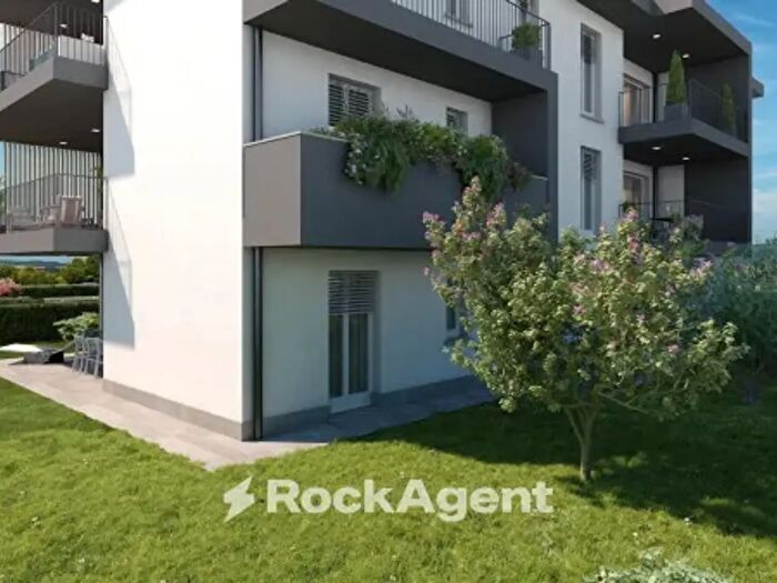 Appartamento quadrilocale in vendita in Via Giovanni Boccaccio, Mozzo