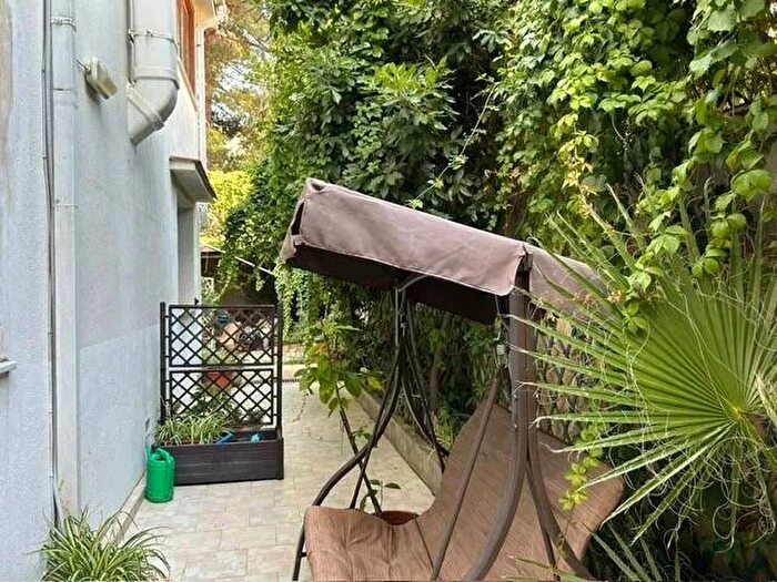 Casa con 12 locali in vendita in Via Salvatore Quasimodo, Palermo