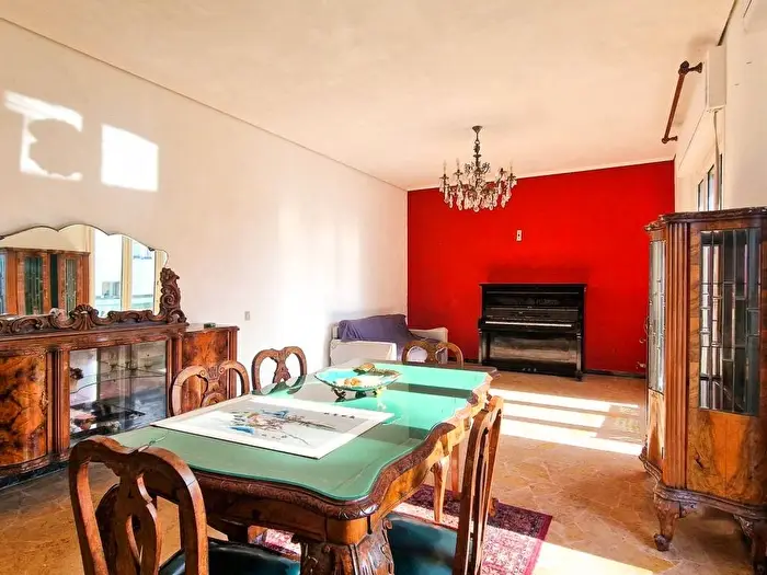 Appartamento trilocale in vendita in Via Santa Teresa del Bambin Gesú, Frati, Legnano