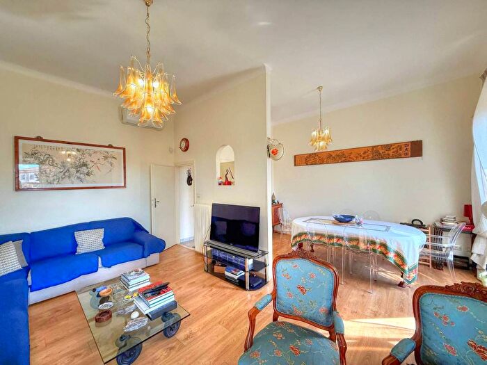 Casa trilocale in affitto in Via Calabria, Sallustiano, Roma