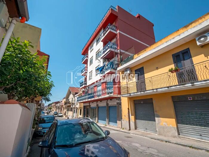 Appartamento bilocale in vendita in Località Mili Marina, Messina