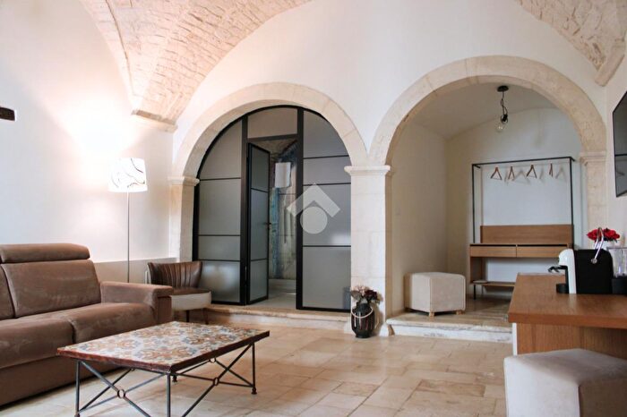 Casa trilocale in vendita in Vico I Santa Chiara, Putignano