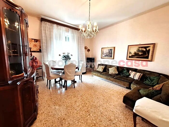 Appartamento trilocale in vendita in Via Sampiero di Bastelica, Roma