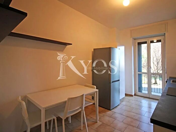 Appartamento trilocale in affitto in Via Cenisio, Milano