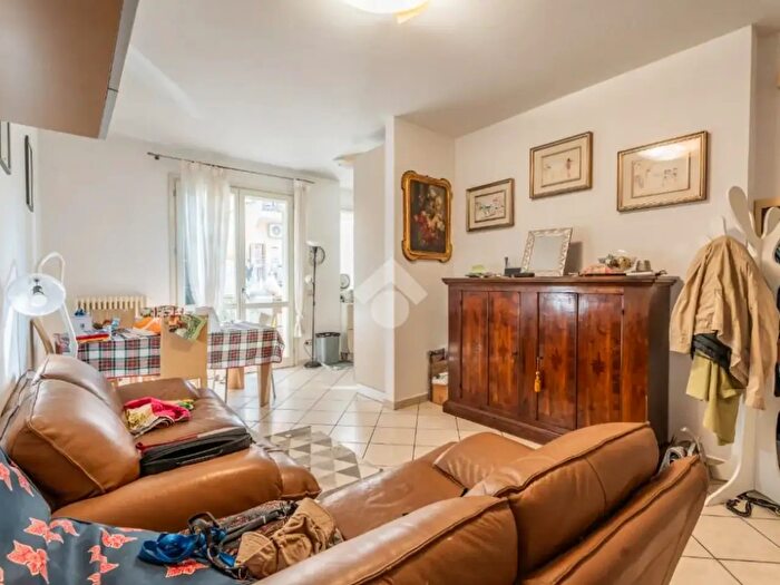 Appartamento trilocale in vendita in Via Zacconi, Rimini