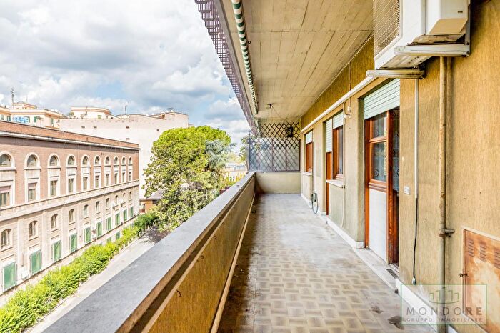 Appartamento con 6 locali in vendita in Via Benedetto Musolino, Roma