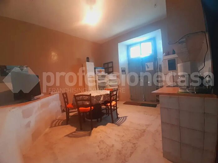 Casa trilocale in vendita in Via Pio XII, Montenero Val Cocchiara