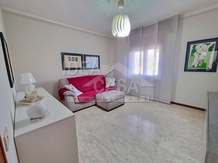 Appartamento quadrilocale in affitto in Centro, Medolla