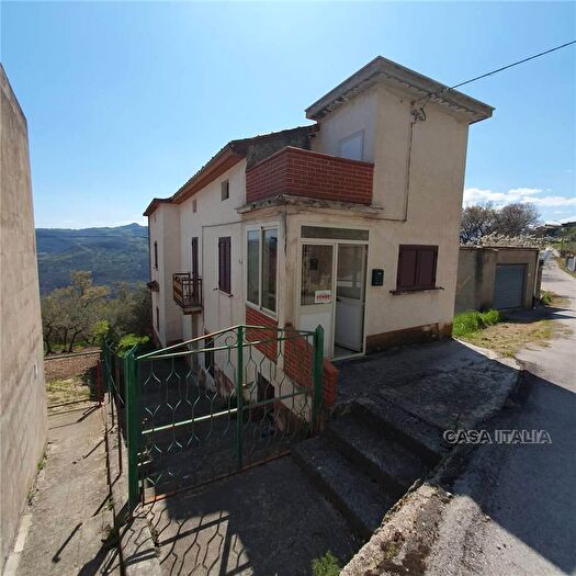 Casa con 5 locali in vendita in Via Selva, Civitella Messer Raimondo