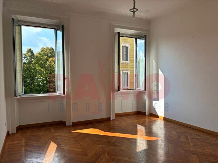 Appartamento trilocale in affitto in Via George Washington, Washington, Milano