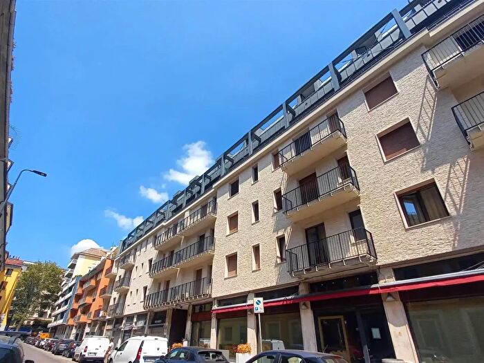 Appartamento bilocale in affitto in Via Fogazzaro, Milano