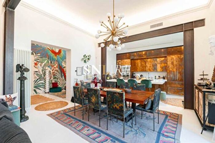 Appartamento con 6 locali in vendita in Via Ciro Menotti, Firenze