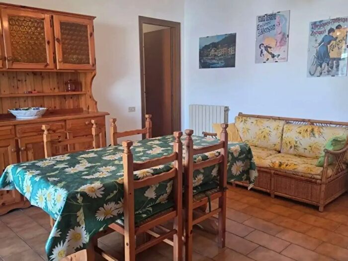 Appartamento trilocale in affitto in Massa