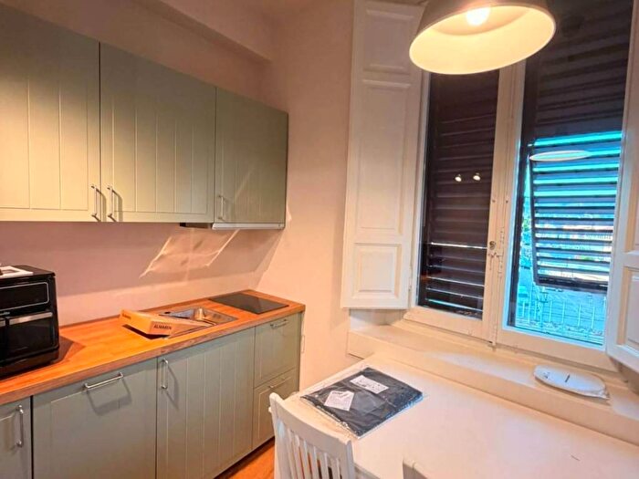 Appartamento con 5 locali in affitto in Via Agostino Lapini, Mazzini Oberdan, Firenze