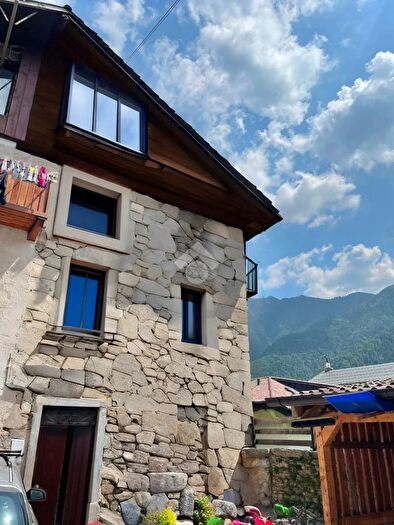 Casa quadrilocale in vendita in Via Bortolo Degara, Ledro