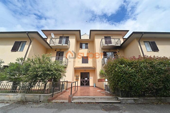 Appartamento trilocale in vendita in Via Giovanni Pascoli Magione Pg, Magione