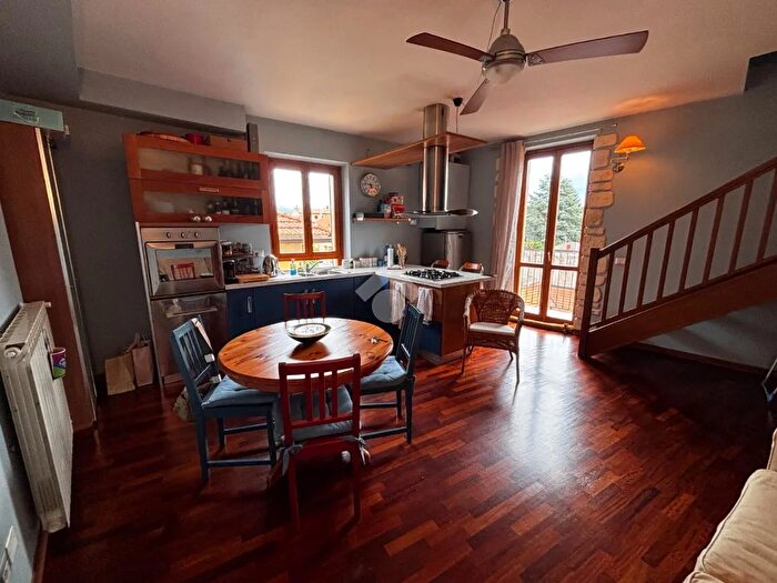 Appartamento trilocale in vendita in Via Giacomo Matteotti, Malnate