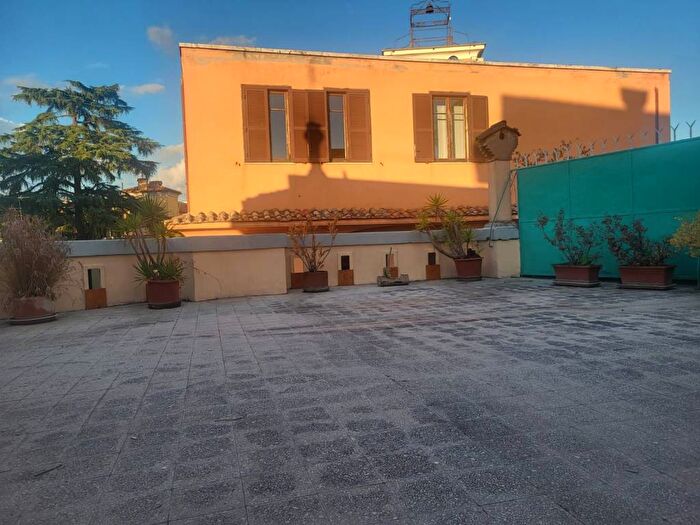 Casa con 5 locali in affitto in Piazza Sempione, Città Giardino, Roma