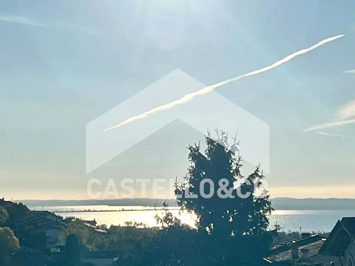 Appartamento trilocale in vendita in Via San Albano, Soiano Del Lago