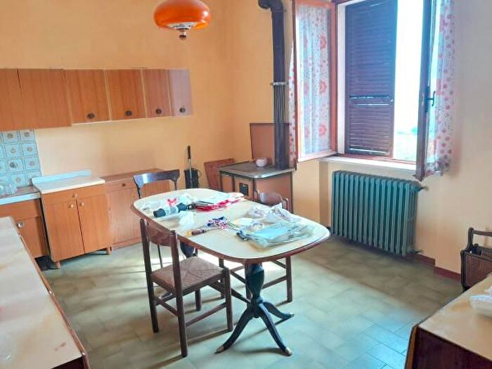 Casa quadrilocale in vendita in Località Vicomarino, Ziano Piacentino