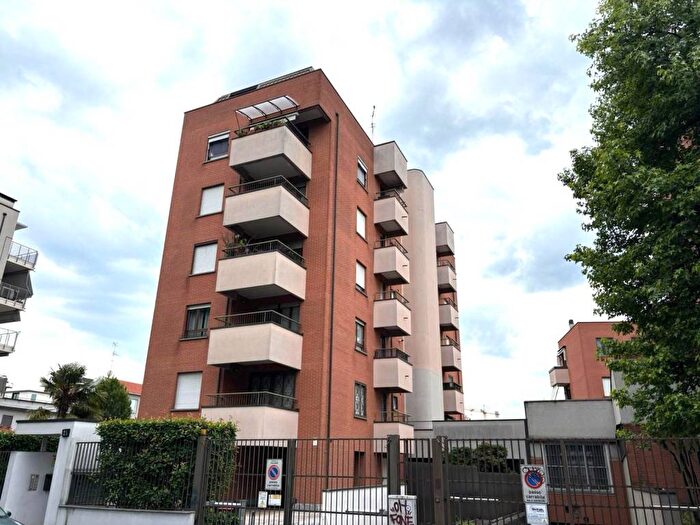 Appartamento bilocale in affitto in Via Stefano Ussi, Greco Segnano, Milano