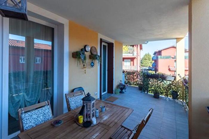 Appartamento quadrilocale in vendita in Via Guglielmo Marconi, Carnate