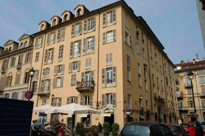 Appartamento quadrilocale in vendita in Via Luigi Des Ambrois Torino, Torino