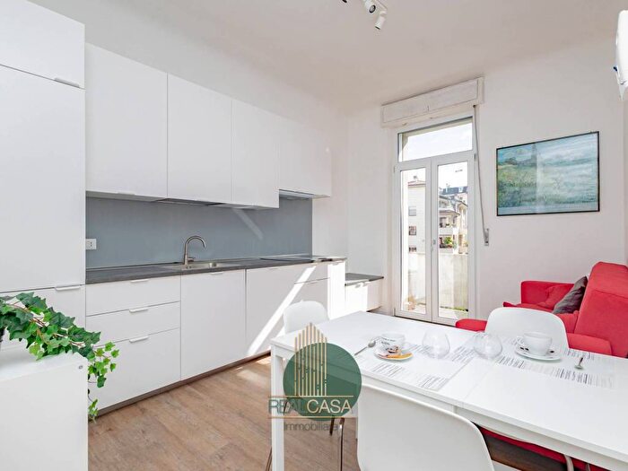 Appartamento trilocale in affitto in Viale Fulvio Testi, Ca Granda, Milano