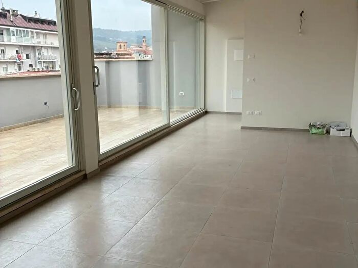 Appartamento con 5 locali in affitto in San Benedetto Del Tronto