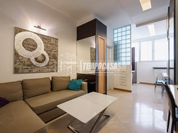 Appartamento bilocale in vendita in Viale col di Lana a, Milano