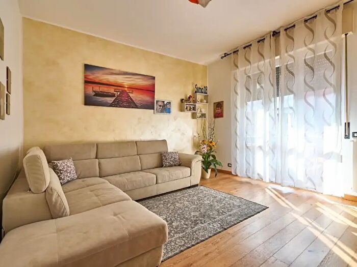 Appartamento trilocale in vendita in Via FLli Cervi, Merlino