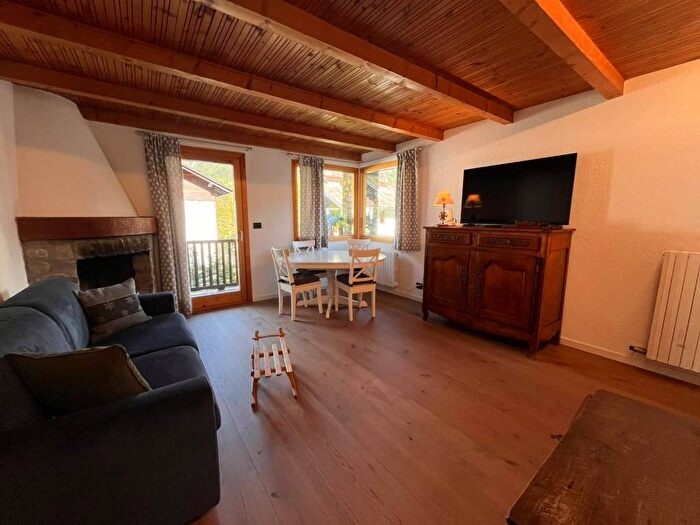 Appartamento trilocale in affitto in Via Magni, Centro, Courmayeur
